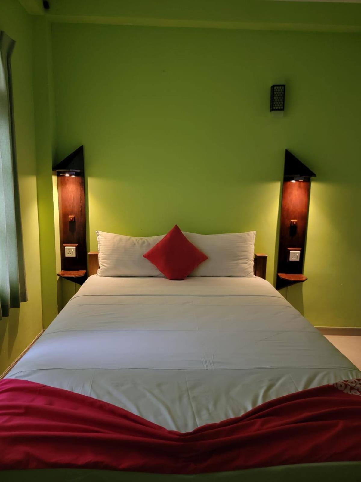 The Empyrean Airport Transit Hotel 卡图纳耶克 外观 照片